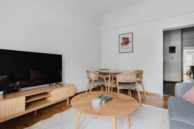 Tirane, jepet me qera apartament 2+1 Kati 6, 120 m² 600 € (Rruga E Kavajes)