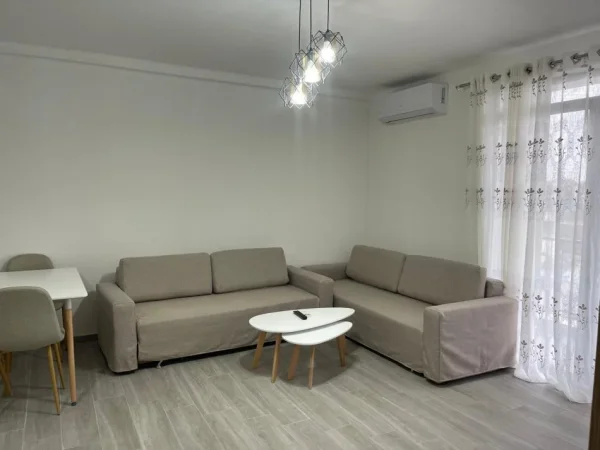 Tirane, jap me qera apartament 2+1+Ballkon Kati 2, 120 m² 500 € (5 Maj)