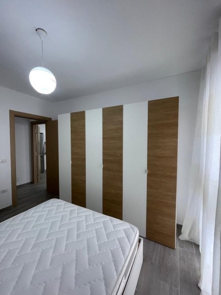 Tirane, jap me qera apartament 2+1+Ballkon Kati 2, 120 m² 500 € (5 Maj)