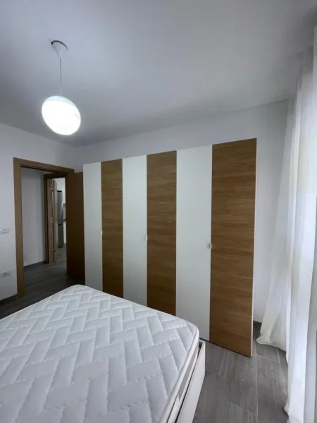 Tirane, jap me qera apartament 2+1+Ballkon Kati 2, 120 m² 500 € (5 Maj)
