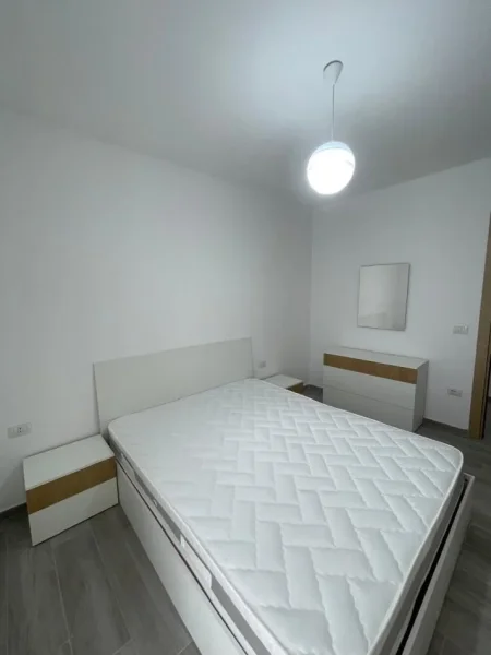 Tirane, jap me qera apartament 2+1+Ballkon Kati 2, 120 m² 500 € (5 Maj)