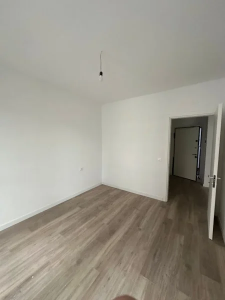 Okazion sot | Tirane, shitet apartament 1+1+Ballkon Kati 2, 52 m² 60.000 € (Univers City)