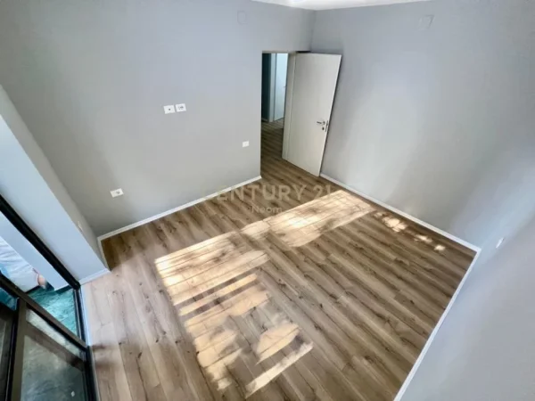 Tirane, shitet apartament 2+1 , 75 m² 179.000 € 