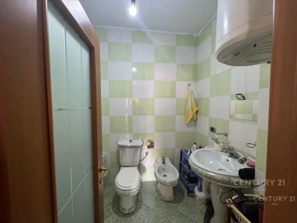 Tirane, shitet apartament Kati 6, 113 m² 163.000 € 