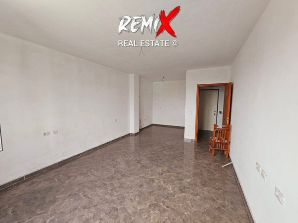 Durres, shitet apartament 3+1+Aneks+Ballkon Kati 4, 117 m² 95.000 € 