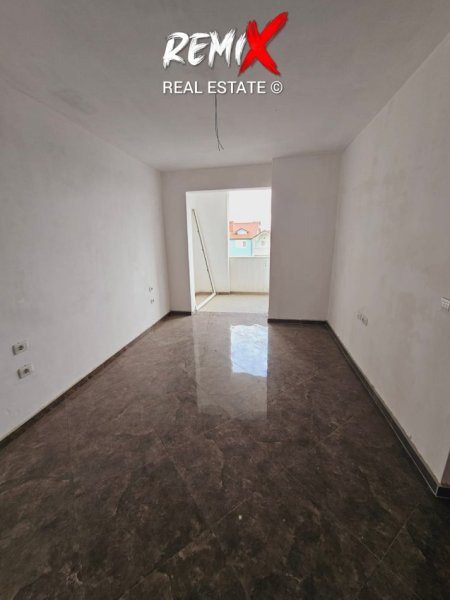 Durres, shitet apartament 3+1+Aneks+Ballkon Kati 4, 117 m² 95.000 € 
