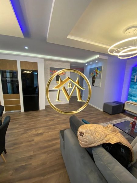 Tirane, jepet me qera apartament 2+1 Kati 2, 95 m² 700 € (Laprake)