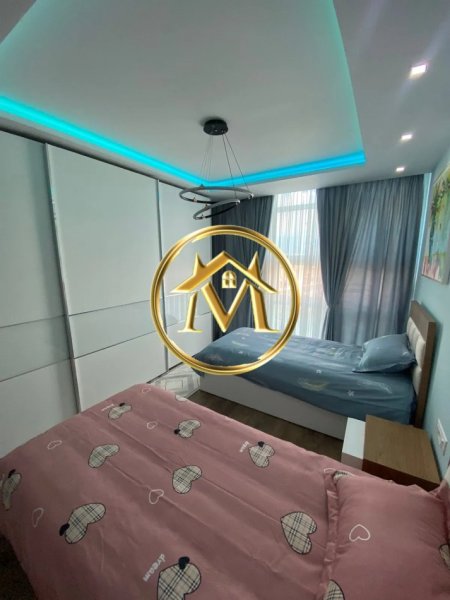 Tirane, jepet me qera apartament 2+1 Kati 2, 95 m² 700 € (Laprake)