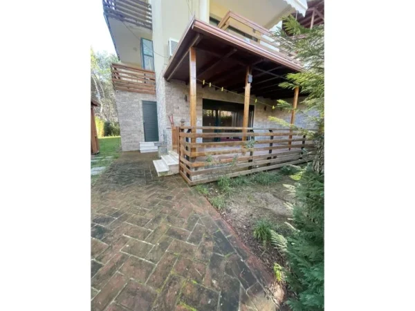 Durres, shitet apartament 2+1 Kati 1, 124 m² 285.000 € (Qerret)