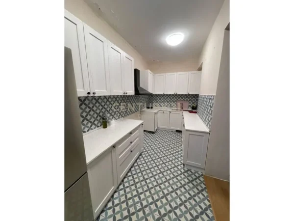 Durres, shitet apartament 2+1 Kati 1, 124 m² 285.000 € (Qerret)