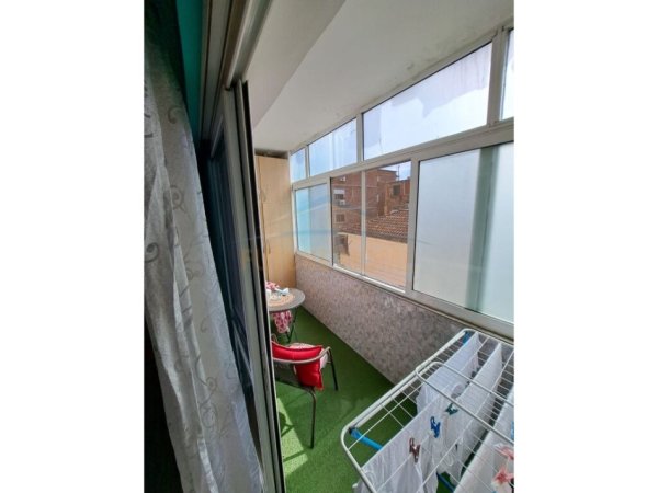 Tirane, jepet me qera apartament 3+1+Ballkon Kati 4, 80 m² 850 € (Piramida)