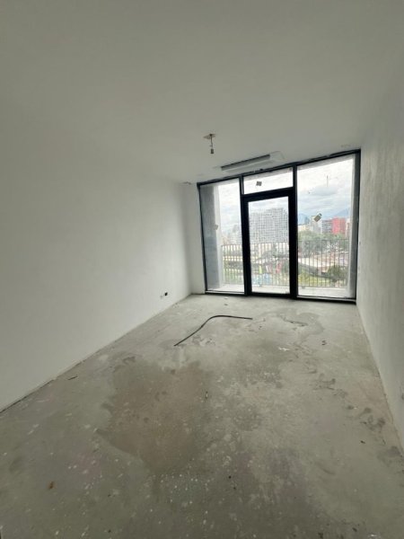 Tirane, shitet apartament 3+1+Ballkon Kati 5, 187 m² 550.000 € (Lake View)