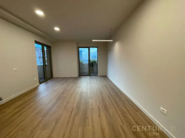 Shqiperi, Liste me oferta apartament 2+1+Ballkon Kati 10, 112 m² 450.000 € (rruga elbasanit)