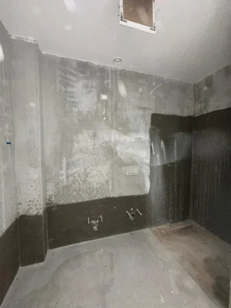 Tirane, shitet apartament 3+1+Ballkon Kati 3, 189 m² 550.000 € (Lake View Residence)