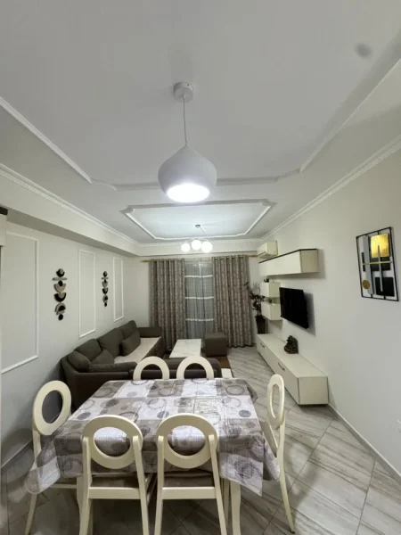Tirane, jepet me qera apartament 1+1+Aneks+Ballkon Kati 6, 60 m² 600 € (KOMUNA E PARISIT)