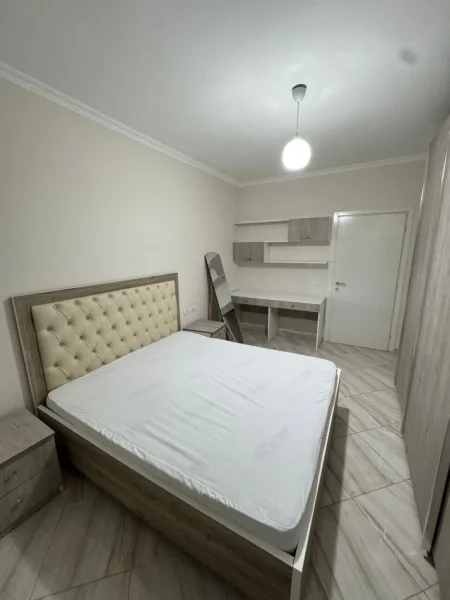 Tirane, jepet me qera apartament 1+1+Aneks+Ballkon Kati 6, 60 m² 600 € (KOMUNA E PARISIT)