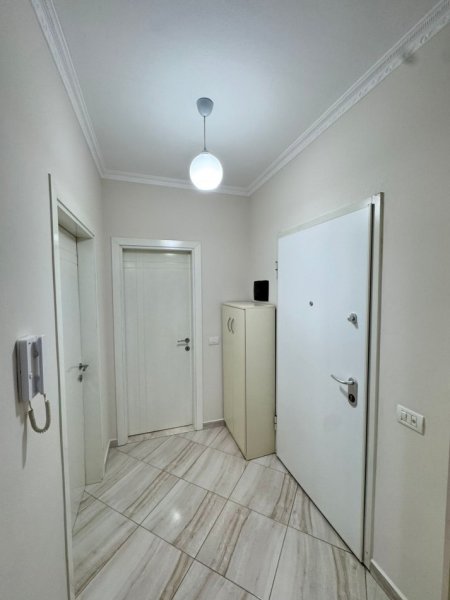 Tirane, jepet me qera apartament 1+1+Aneks+Ballkon Kati 6, 60 m² 600 € (KOMUNA E PARISIT)