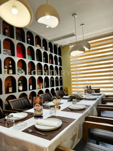 Tirane, shitet bar-resorant Kati 0, 600.000 € (Mozaiku I Tiranës)