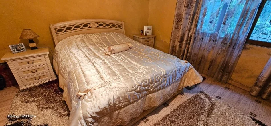 🏡 Shitet shtëpi private 2-katëshe, e mobiluar – Xibrakë, Elbasan 📍 Vetëm 18 minuta nga qendra e Elbasanit