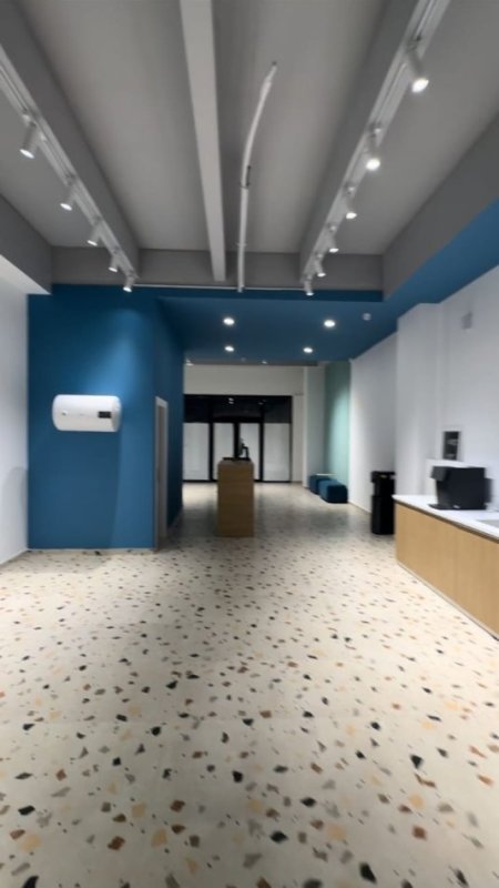Tirane, jepet me qera dyqan Kati 0, 163 m² 1.500 € (Kompleksi Square 21)