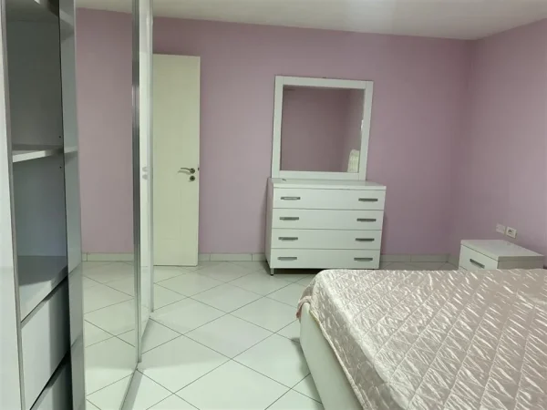 Tirane, jepet me qera apartament duplex 2+1 Kati 1, 110 m² 700 € (DON BOSKO)