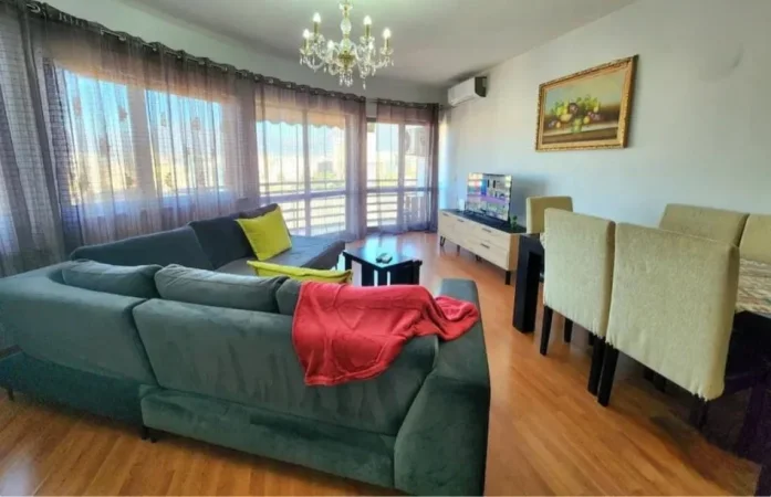 Tirane, shitet apartament 1+1+Ballkon Kati 4, 77 m² 150.000 € (Zogu i Zi)