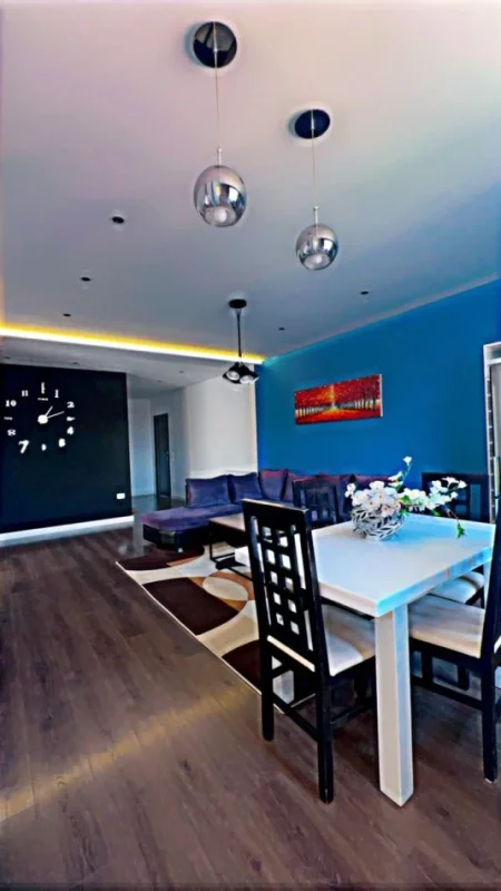 Tirane, jepet me qera apartament 2+1+Aneks+Ballkon Kati 7, 100 m² 600 € (astir)