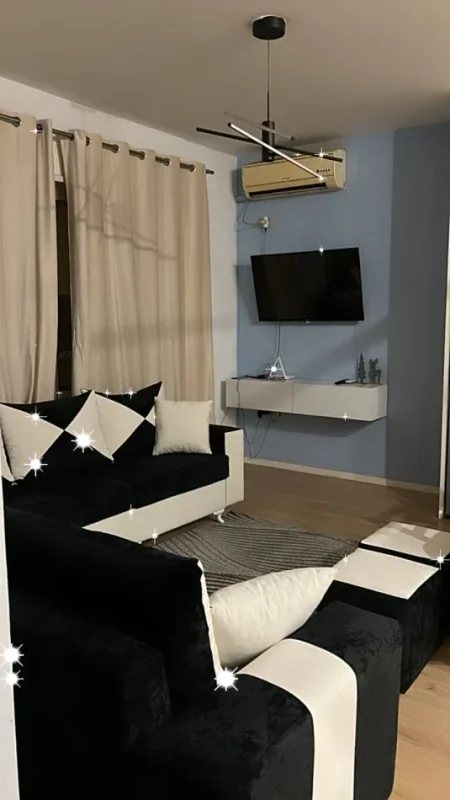 Tirane, jepet me qera apartament 1+1+Aneks+Ballkon Kati 3, 75 m² 550 € (stacioni i trenit)