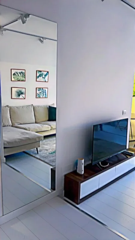 Tirane, jepet me qera apartament 1+1+Aneks+Ballkon Kati 8, 70 m² 650 € (21 dhjetori)
