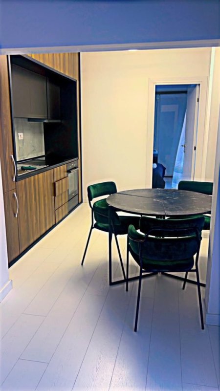 Tirane, jepet me qera apartament 1+1+Aneks+Ballkon Kati 8, 70 m² 650 € (21 dhjetori)