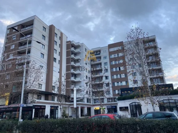 Tirane, shitet apartament 2+1+2 Kati 8, 124 m² 111.600 € (Kamez Bathore)