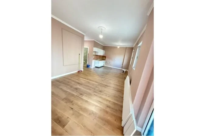 Durres, shitet apartament 1+1+Ballkon Kati 2, 81 m² 75.000 € (Shkembi i Kavajes)