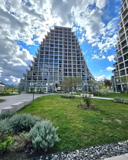 Tirane, shitet apartament 3+1 , 230 m² (Rruga e Kosovareve)