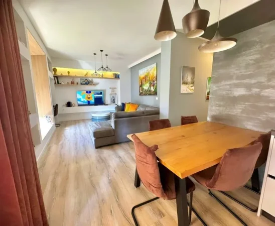 Tirane, shitet apartament 2+1 , 105 m² 200.000 € (Ali Demi)