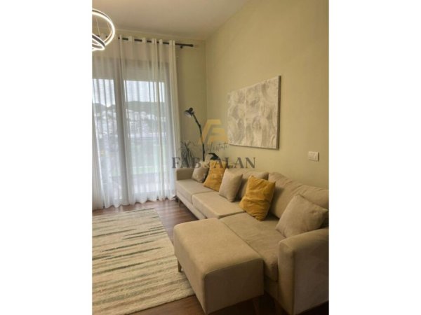Tirane, jepet me qera apartament 2+1+2+GARAZH Kati 9, 97 m² 1.500 € (Rruga e Kosovareve)