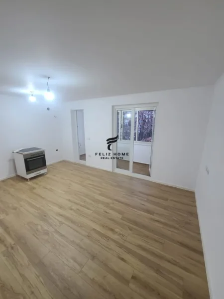 Tirane, shitet apartament 1+1 Kati 4, 55 m² 120.000 € (4 DESHMORET)