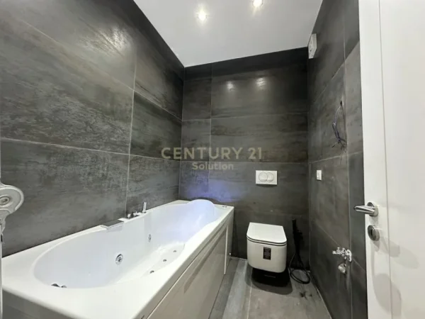 Tirane, jepet me qera apartament 2+1 Kati 3, 109 m² 600 € (Astir)