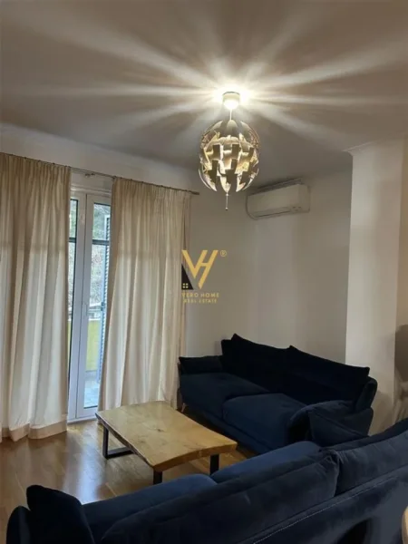 Tirane, jepet me qera apartament 2+1+Ballkon Kati 6, 100 m² 600 € (LIQENI I THATE)