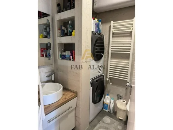 Tirane, shitet apartament 2+1+2 Kati 3, 104 m² 206.000 € (Ali Dem)