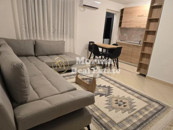 Tirane, jepet me qera apartament 1+1 Kati 5, 63 m² 500 € (Vasil Shanto)