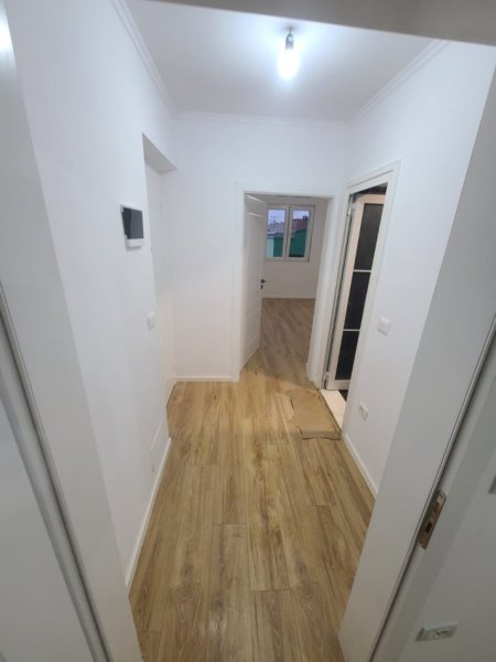 Tirane, shitet apartament 1+1 Kati 4, 55 m² 120.000 € (Rruga Bardhyl)