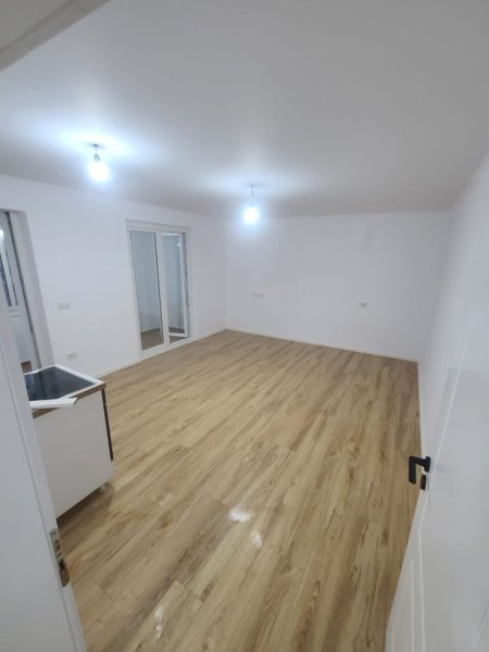 Tirane, shitet apartament 1+1 Kati 4, 55 m² 120.000 € (Rruga Bardhyl)