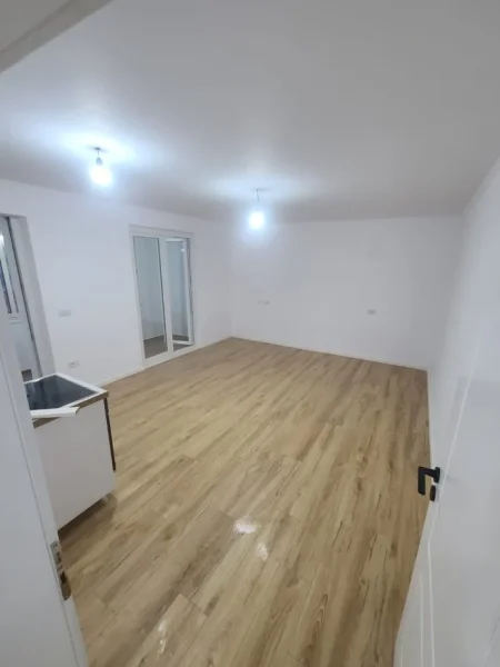 Tirane, shitet apartament 1+1 Kati 4, 55 m² 120.000 € (Rruga Bardhyl)