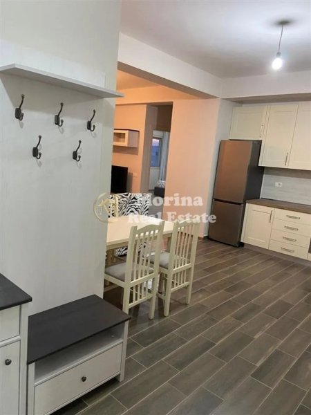 Tirane, jepet me qera apartament 2+1+Ballkon Kati 6, 108 m² 550 € (Golden Park)
