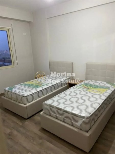 Tirane, jepet me qera apartament 2+1+Ballkon Kati 6, 108 m² 550 € (Golden Park)