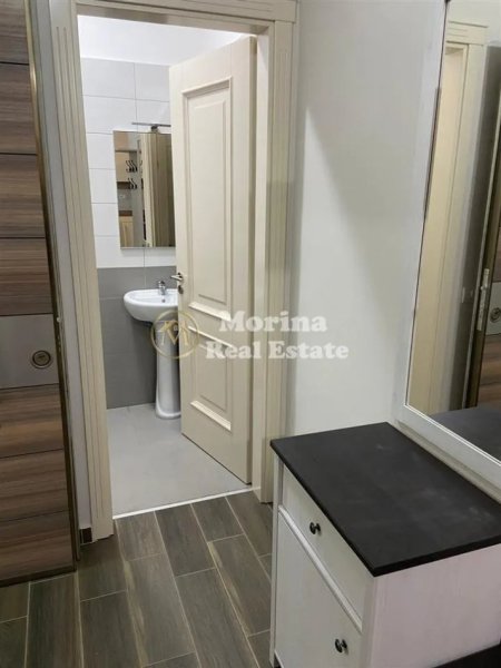 Tirane, jepet me qera apartament 2+1+Ballkon Kati 6, 108 m² 550 € (Golden Park)