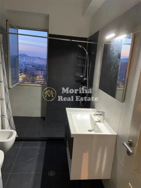 Tirane, jepet me qera apartament 2+1+Ballkon Kati 6, 108 m² 550 € (Golden Park)