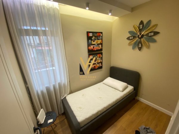 Tirane, jepet me qera apartament 2+1+Ballkon Kati 3, 75 m² 600 € (RRUGA E ELBASANIT)