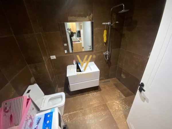 Tirane, jepet me qera apartament 2+1+Ballkon Kati 3, 75 m² 600 € (RRUGA E ELBASANIT)