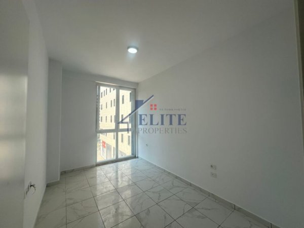 Tirane, jepet me qera dyqan Kati 2, 99 m² 800 € (Ish Nisharaku)